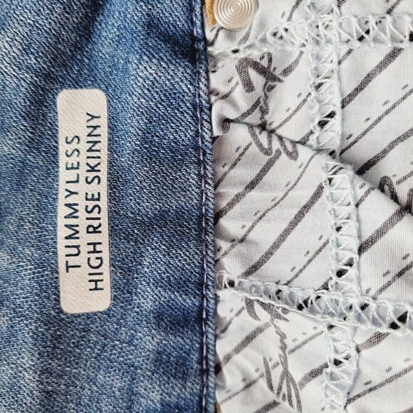 Seven7 Sz 8 Tummyless High Rise Skinny Jean Light Wash Distressed Knees Stretchy - Picture 9 of 9